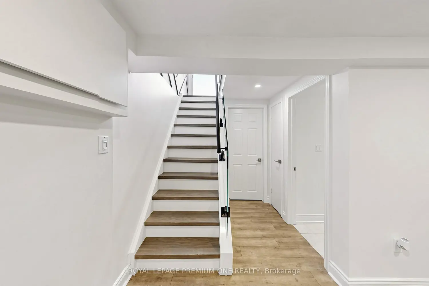 Additional image 11 of 72 Thornton Avenue