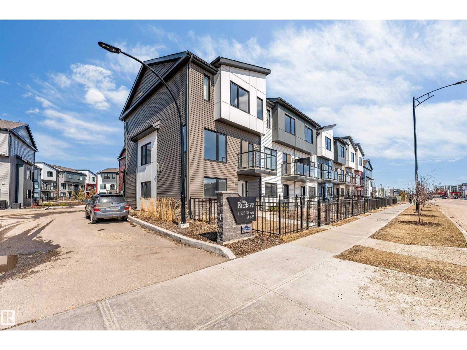 21-11910 35 Avenue SW, Edmonton, AB, T6W4Z8
