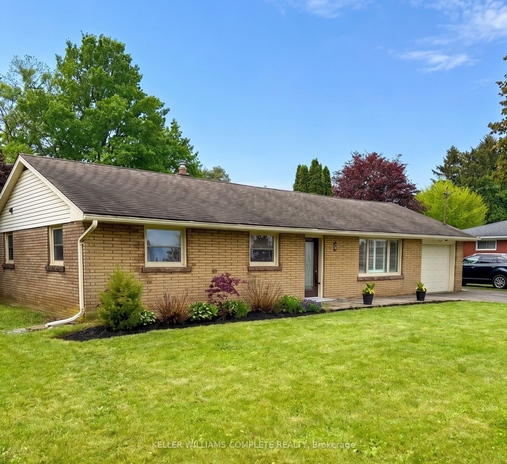 6 Stewart Drive, Brant, ON, N0E 1A0