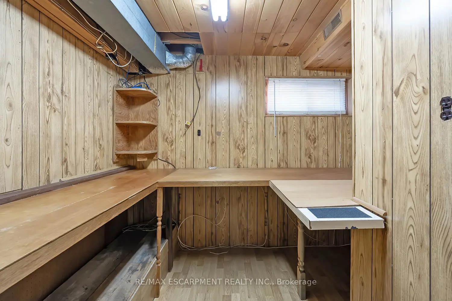 Additional image 15 of 652 Ardleigh Crescent