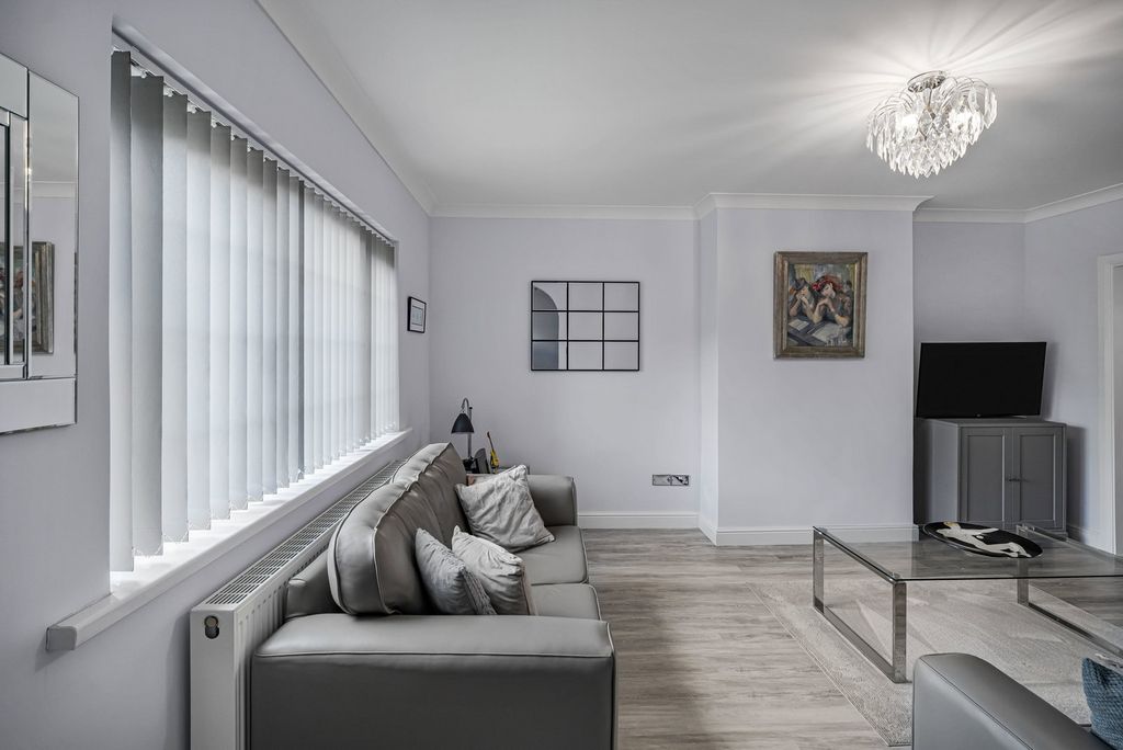 Additional image 3 of 2 bed flat for saleParkfields Road, Bridgend CF31