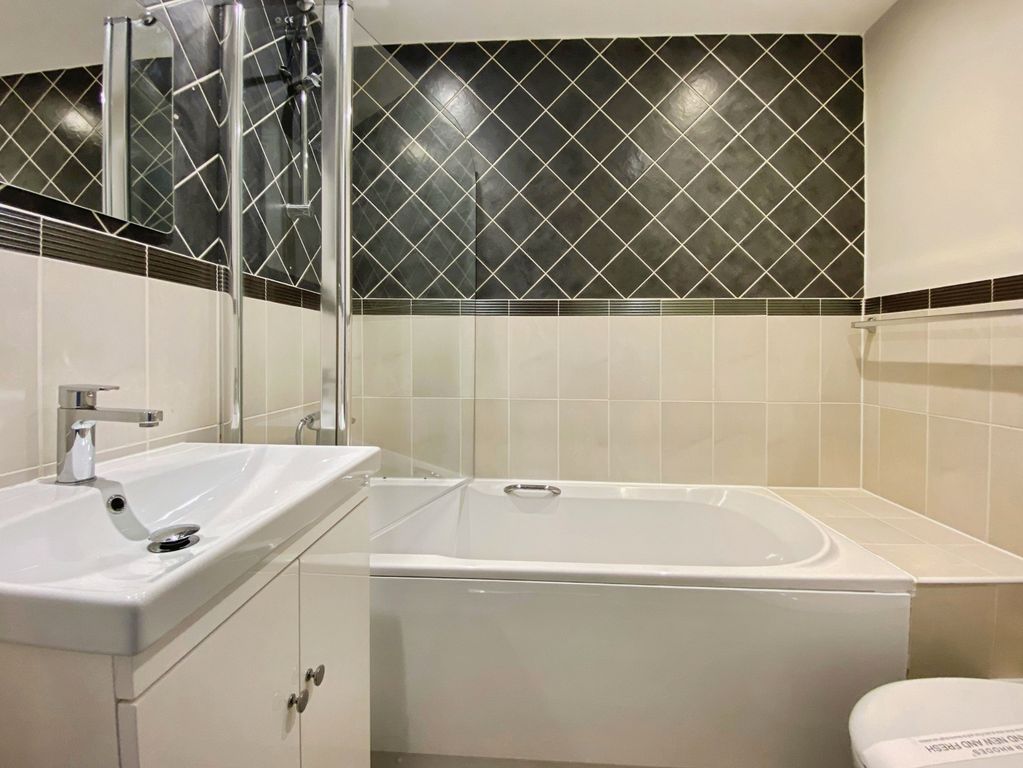 Additional image 7 of 3 bed property to rentArchers Wood, Peterborough PE7