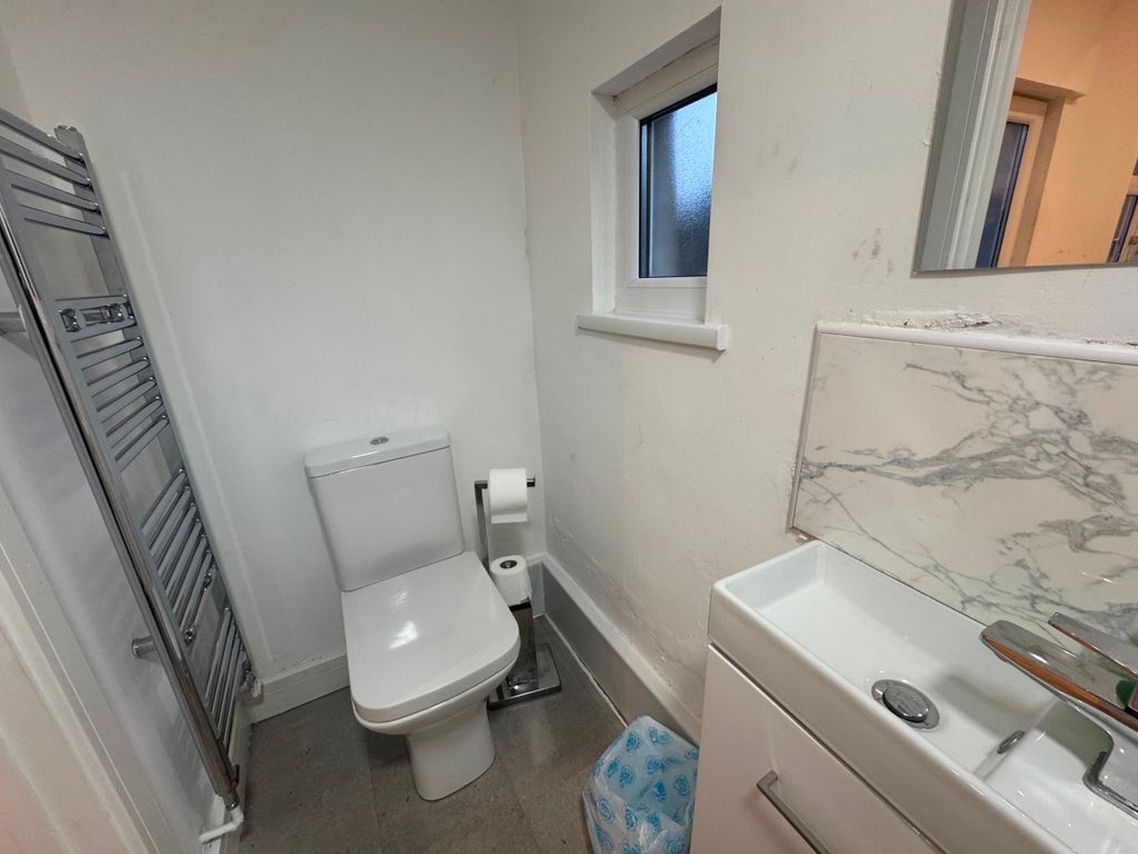 Additional image 10 of 4 bed terraced house to rentLeonard Street, Neath SA11