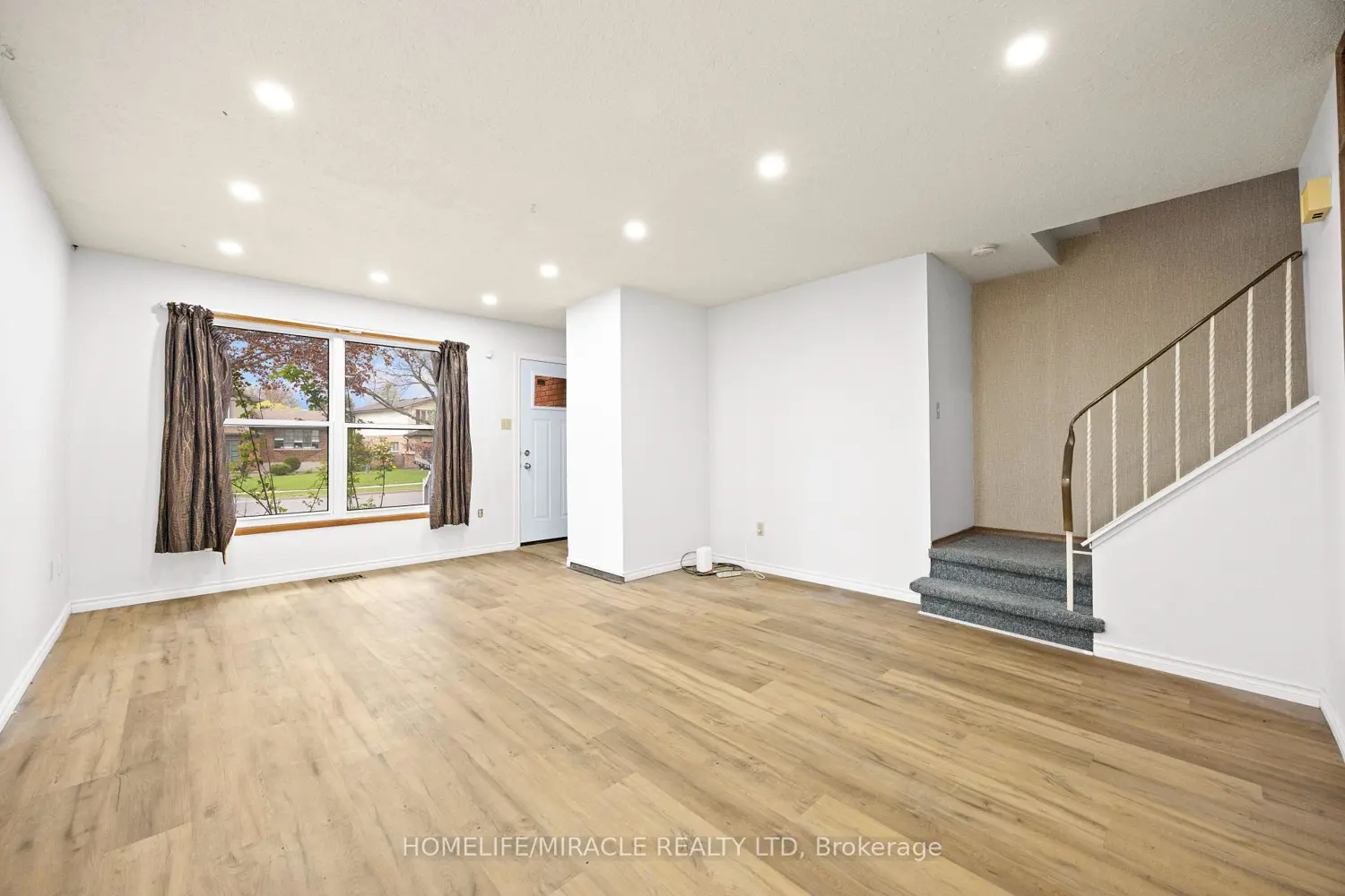 Additional image 3 of 1250 Jalna Boulevard 8