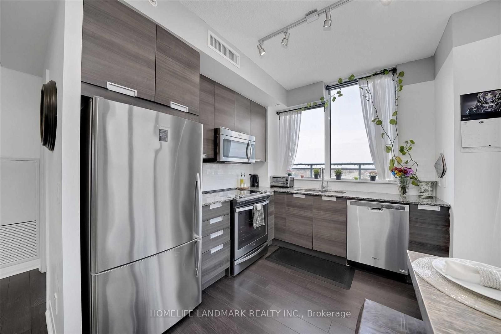 Additional image 6 of 507-75 Eglinton Avenue W, Mississauga, ON, L5R 0E5