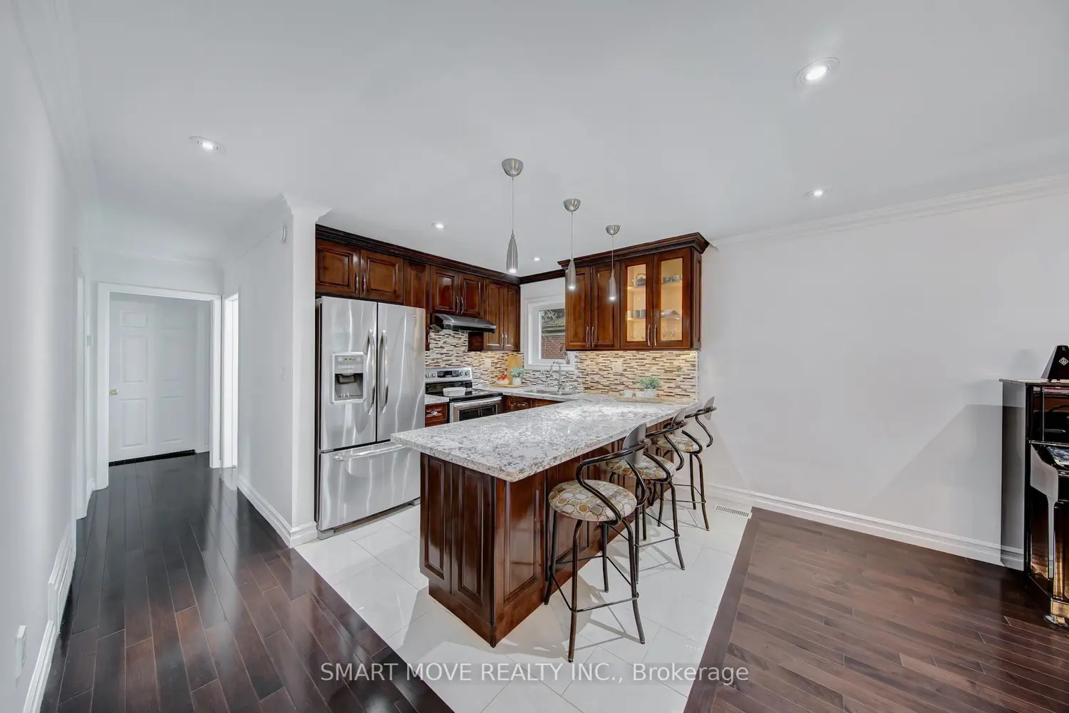 37 Poplar Avenue photo 5