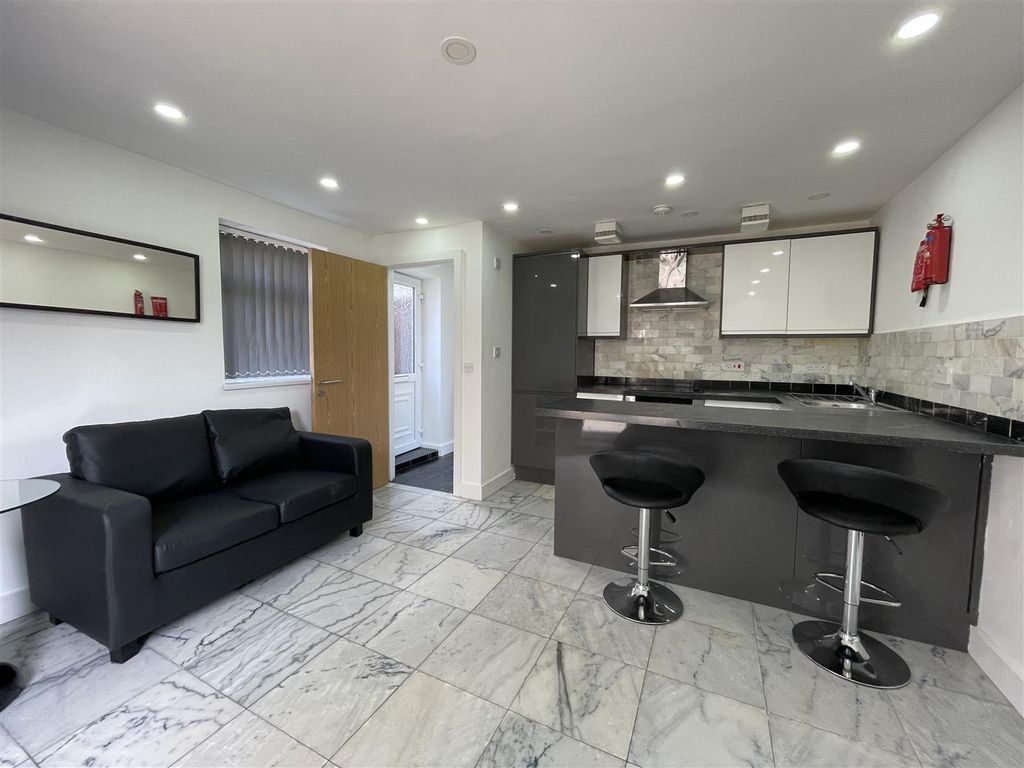 Additional image 2 of 1 bed flat to rentRichmond Road, Cardiff CF24