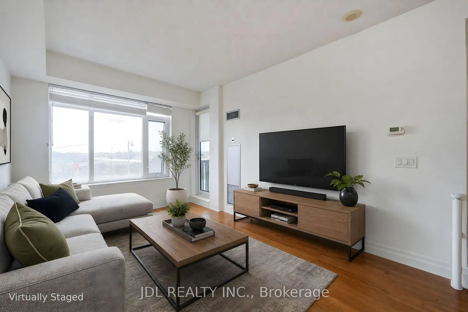 111 Upper Duke Crescent 214