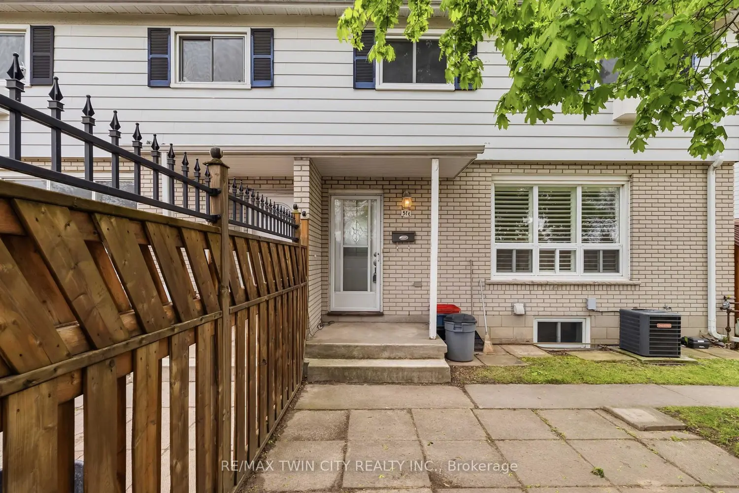 Additional image 2 of 51 Metcalfe Crescent C