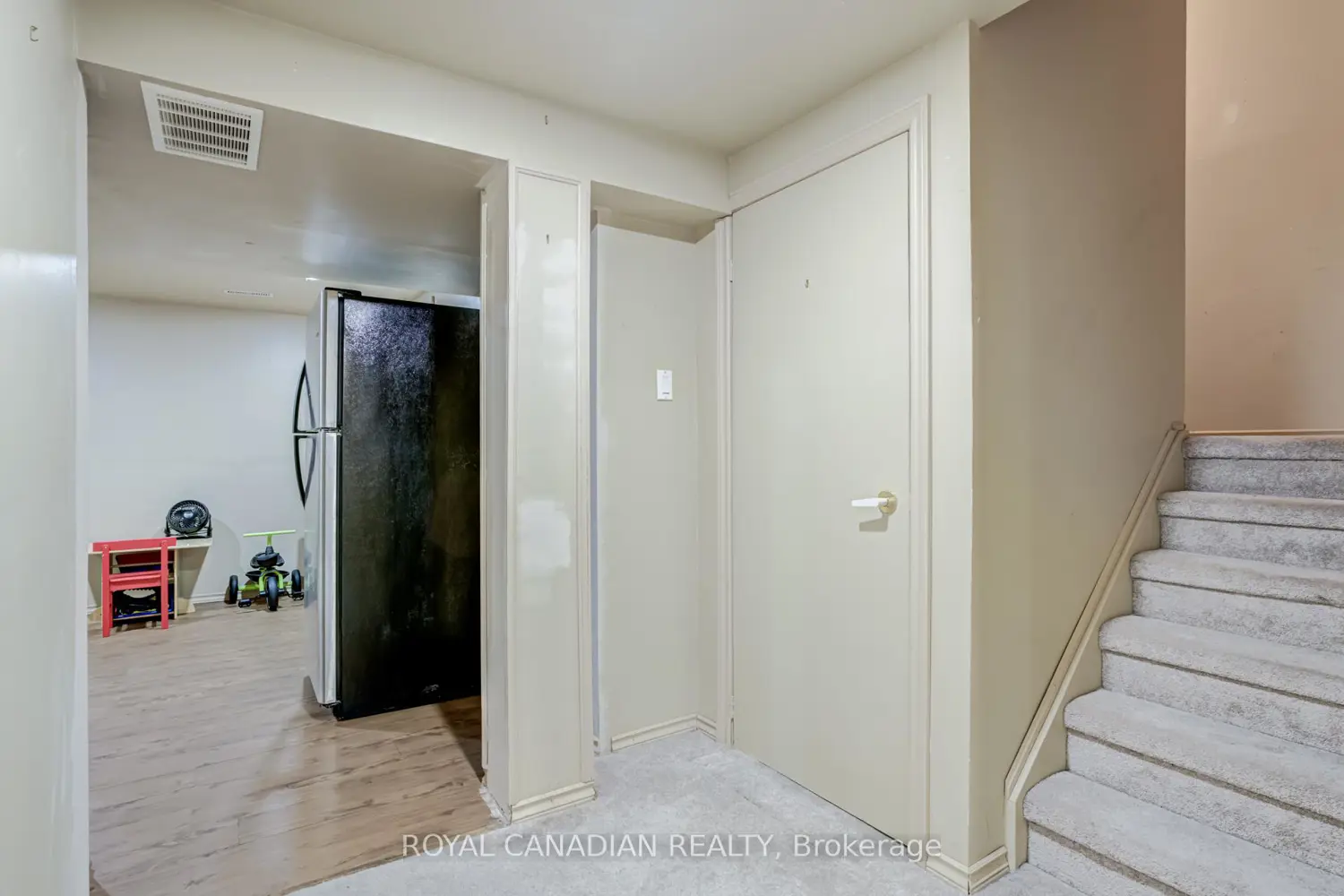 Additional image 16 of 846 Monaghan Avenue