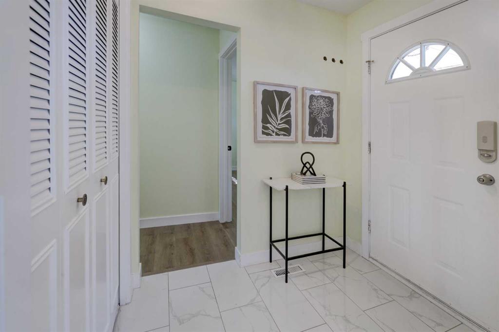 Additional image 2 of 6443 70 Street NW, Calgary, AB, T3b 3J5