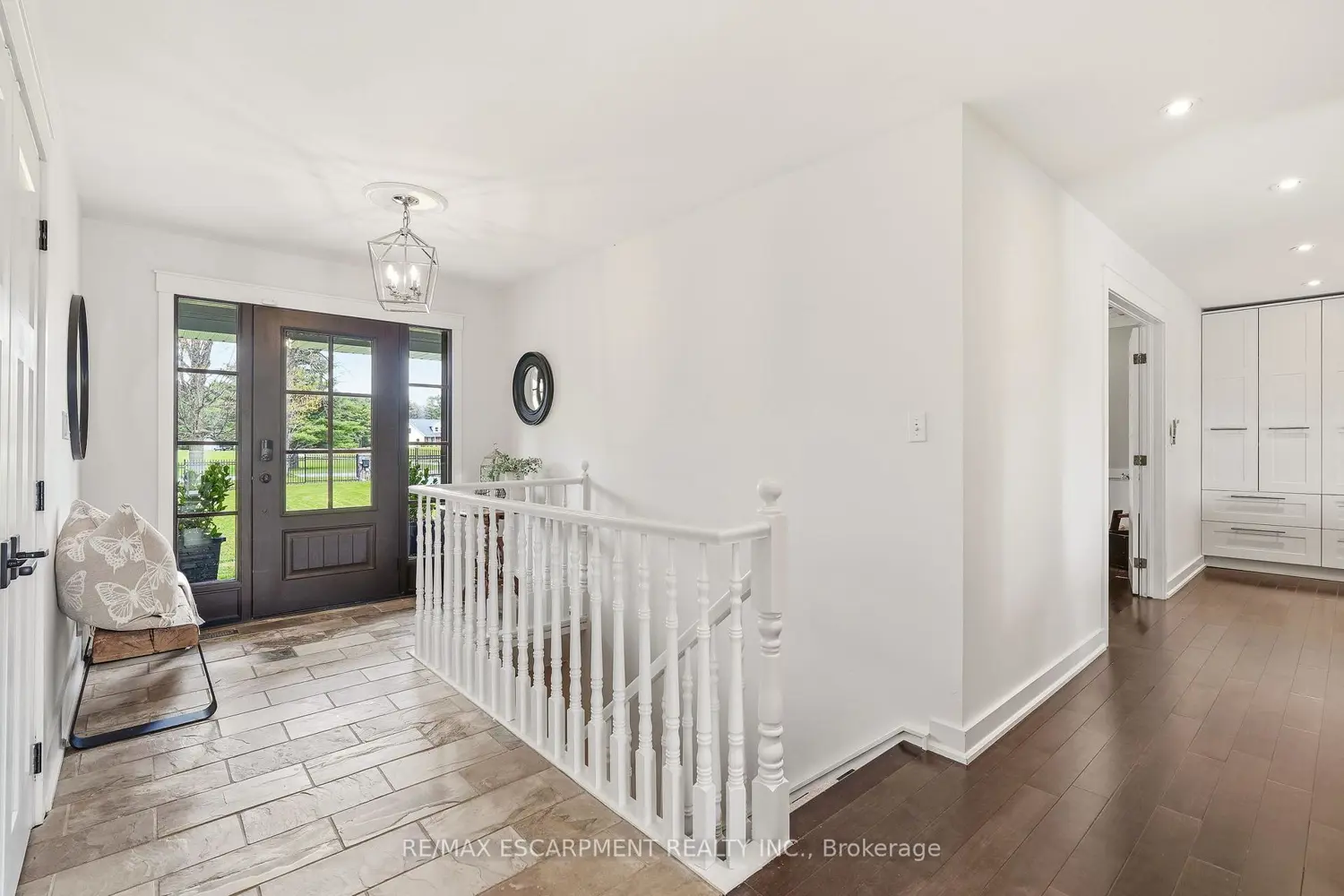 7196 Mcniven Road photo 4