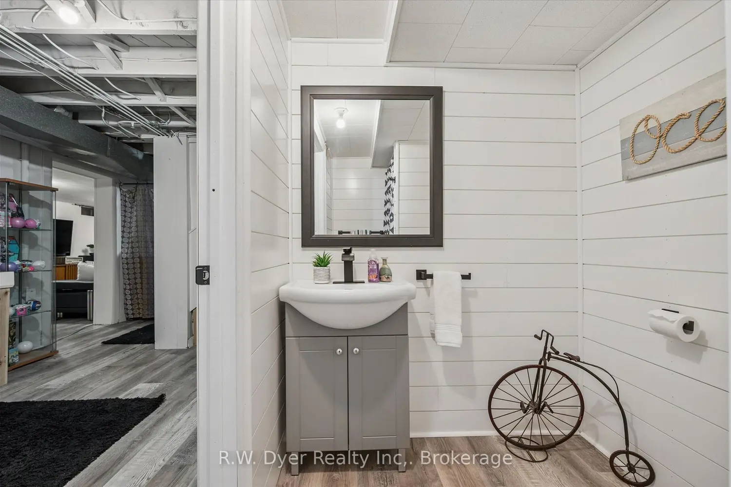 Additional image 15 of 1183 Homuth Avenue