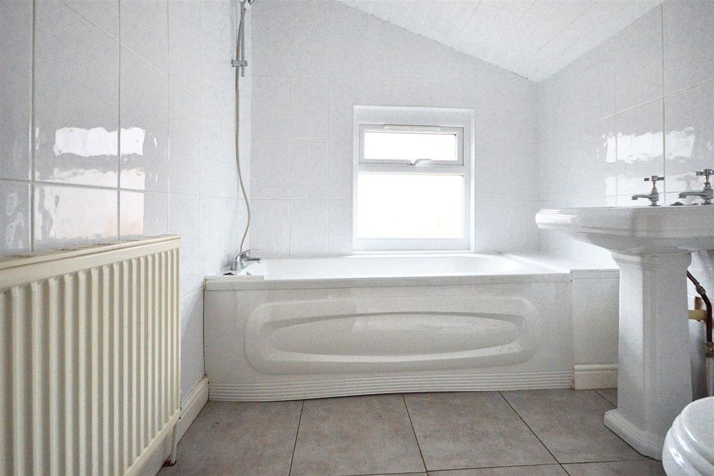 Additional image 9 of 2 bed terraced house to rentSalisbury Street, Northampton NN2
