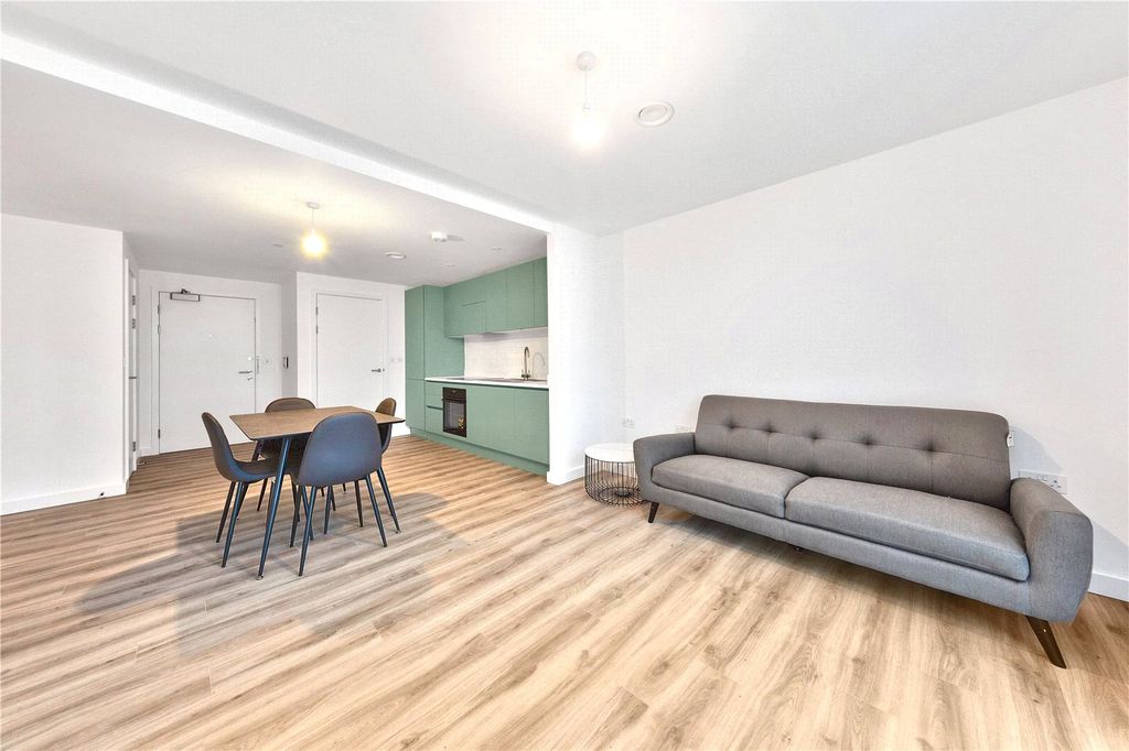 Additional image 7 of 2 bed flat to rentViva Court, Kimpton Road, Luton LU2