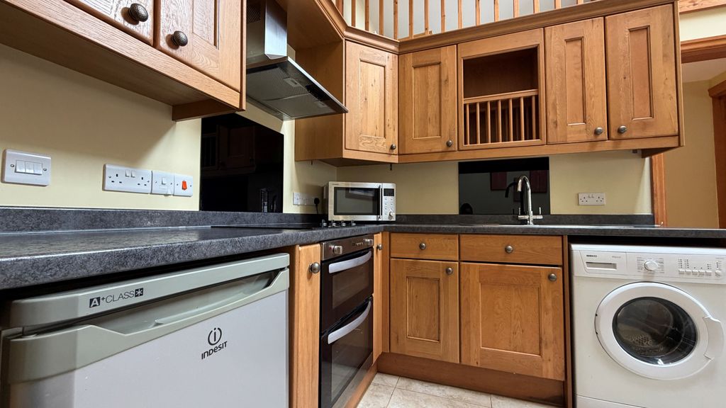 Additional image 2 of 2 bed flat to rentPortbury Lane, Bristol BS20