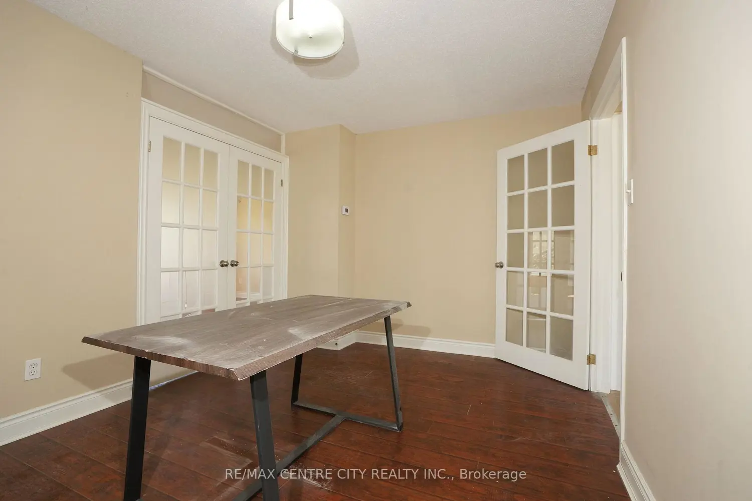 Additional image 12 of 1548 Richmond Street 31