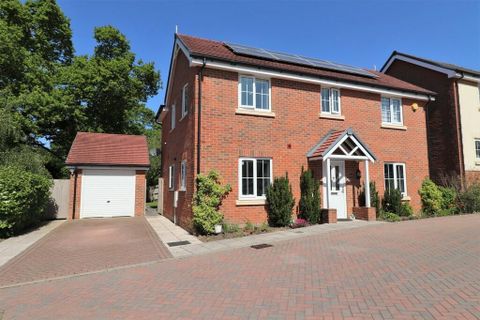 Hellyar Rise, Hedge End, Southampton SO30