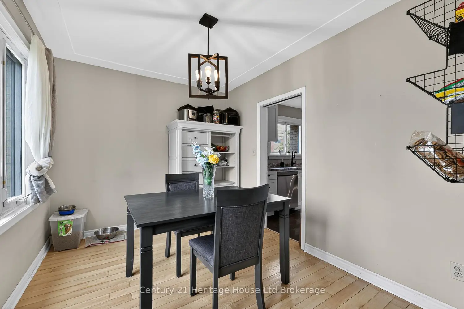 Additional image 5 of 1004 Nesbitt Crescent