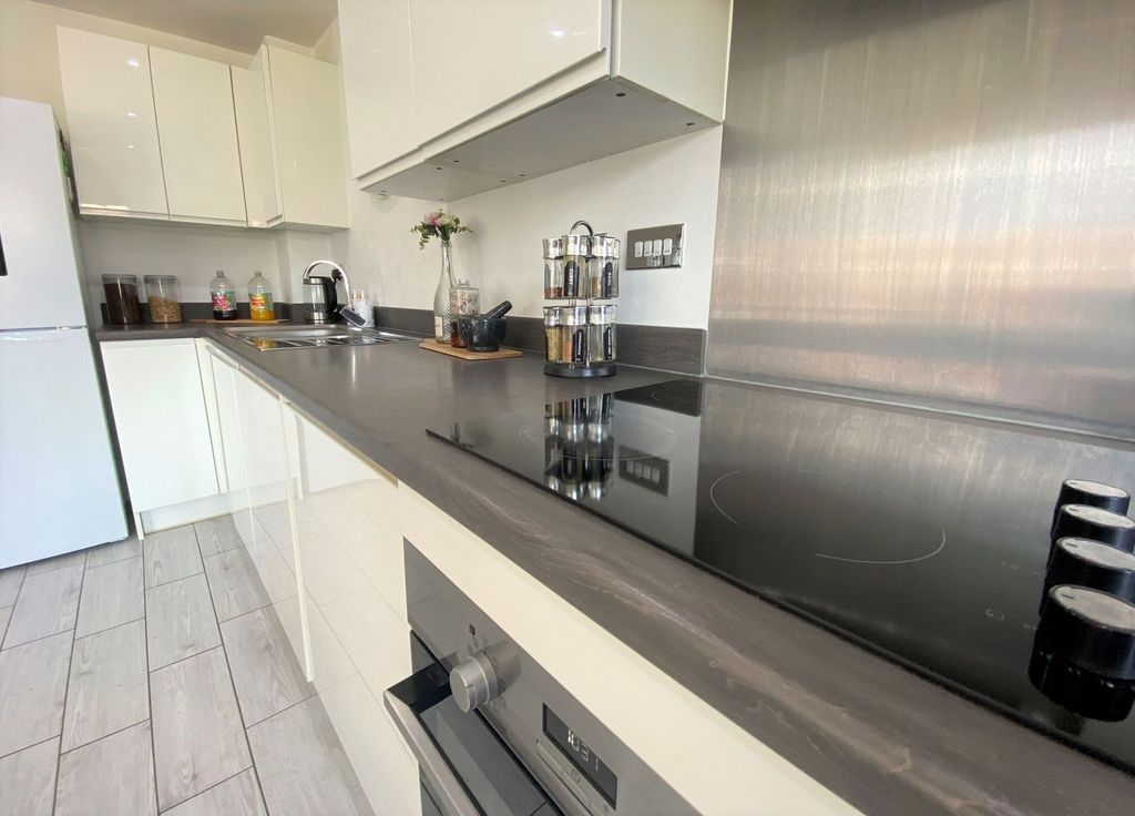 Additional image 7 of 2 bed flat to rentAnderson Grove, Newport NP19