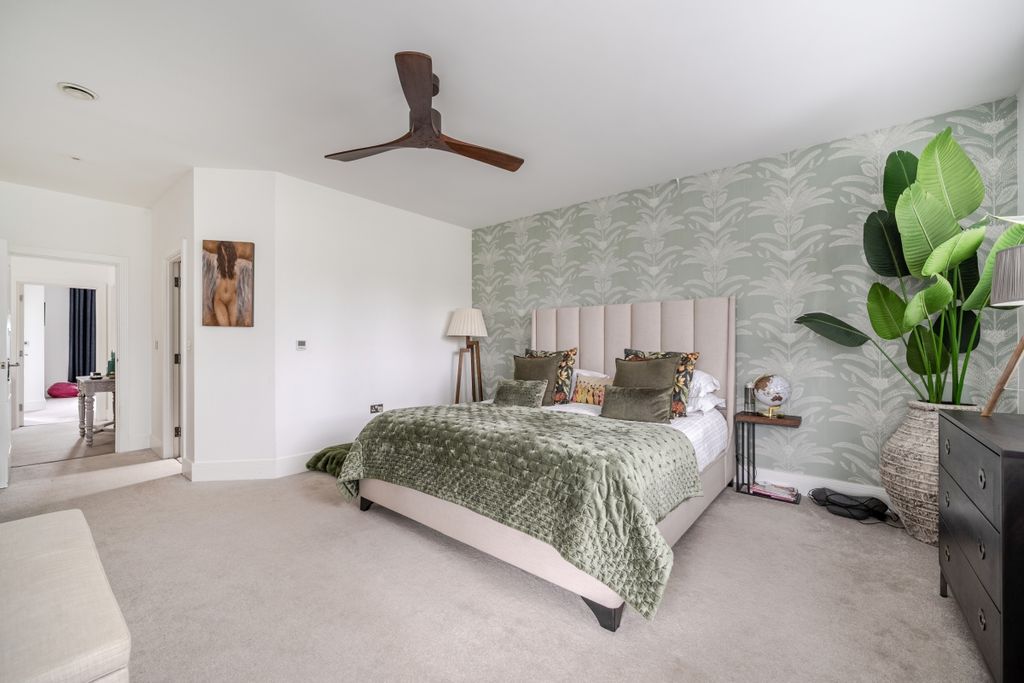 Additional image 21 of 5 bed detached house to rentPelling Hill, Old Windsor, Windsor SL4