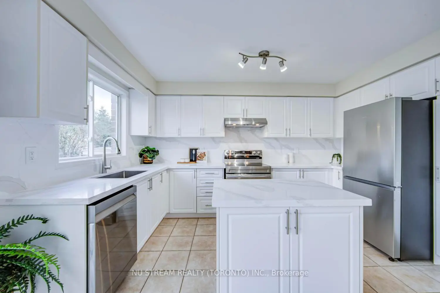Additional image 7 of 58 Rideau Drive