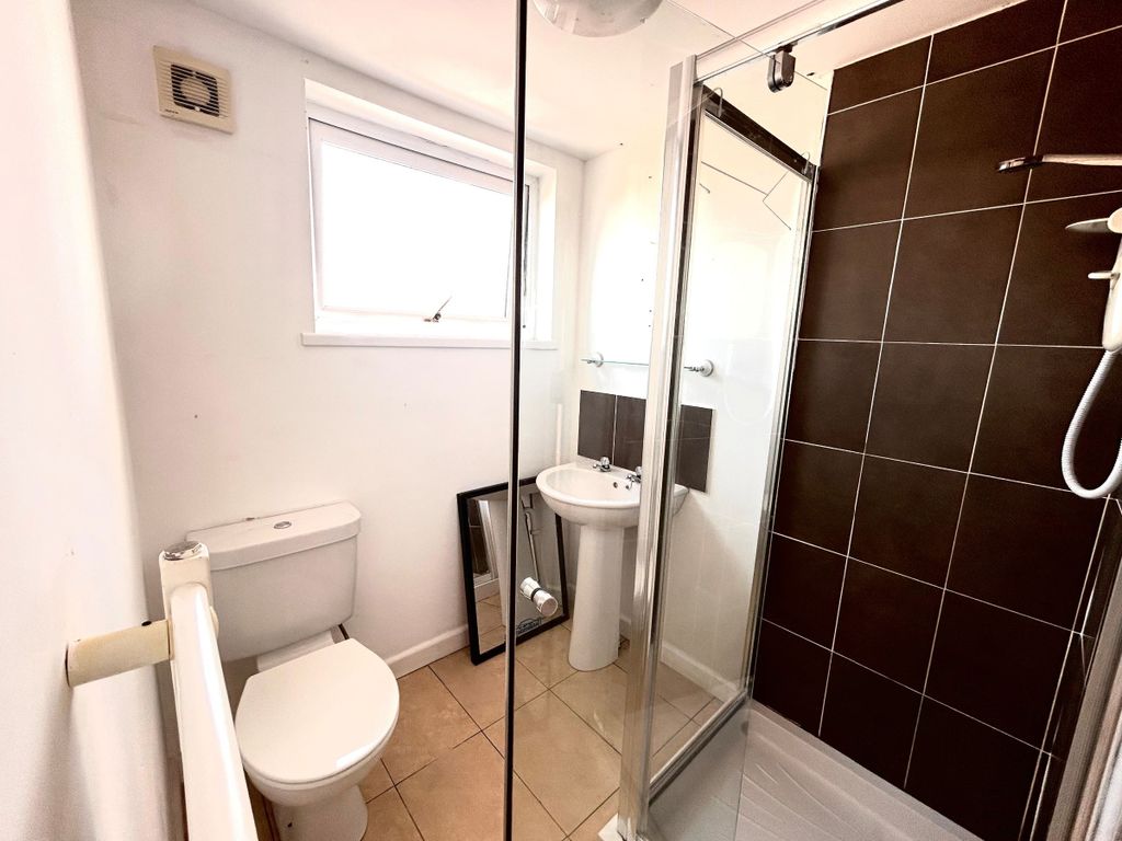 Additional image 6 of 1 bed flat to rentFlat 7, London Road, Neath SA11