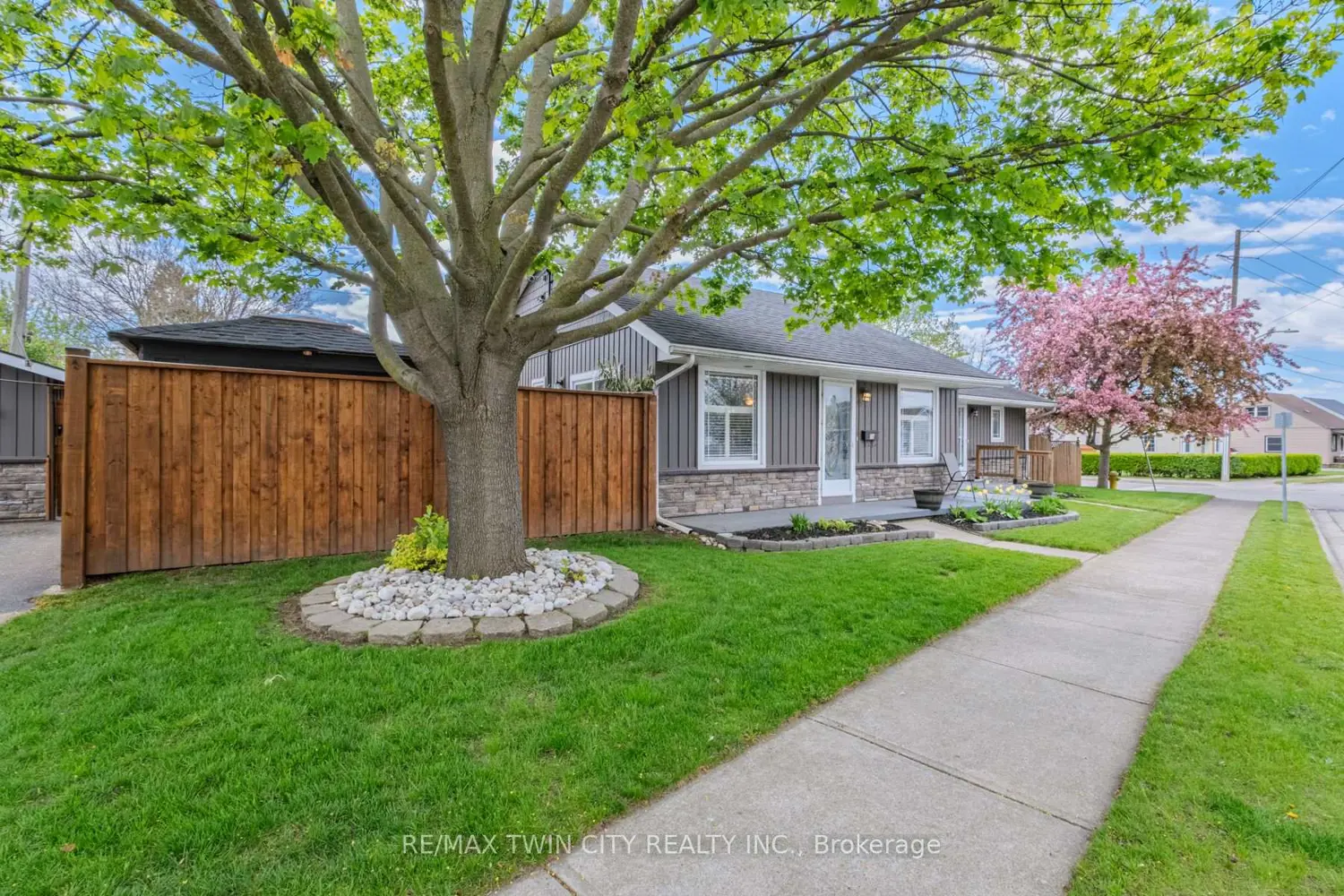 Additional image 3 of 36 Crandell Avenue