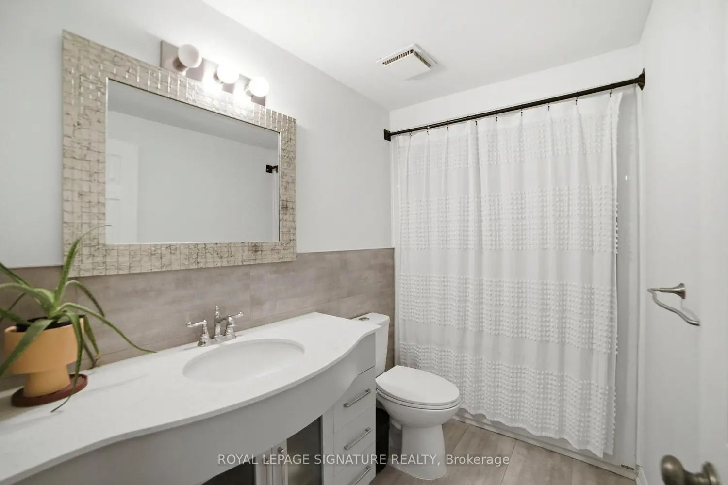 Additional image 13 of 1 Royalwood Court 15