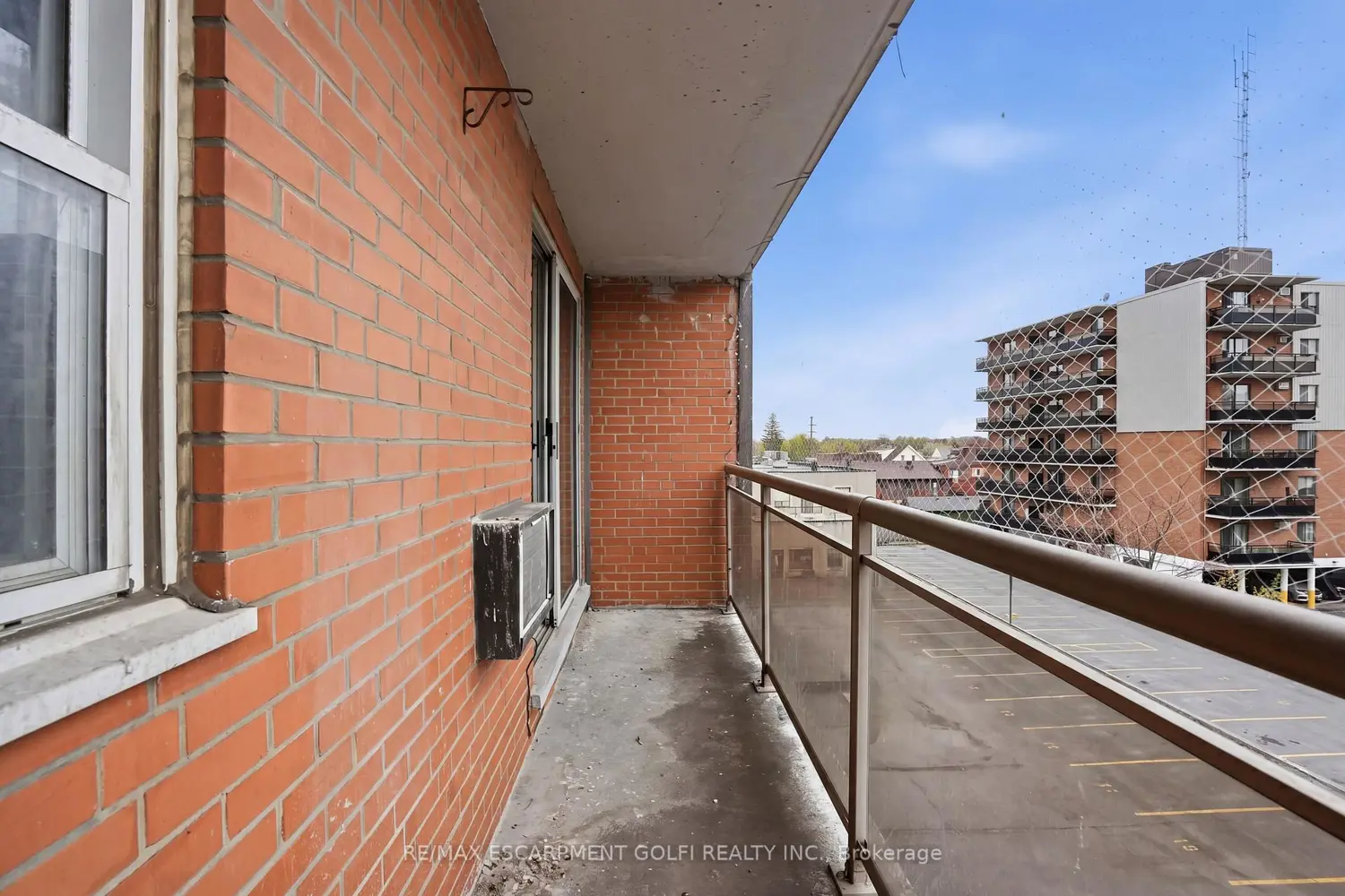 Additional image 15 of 30 Summit Avenue 401