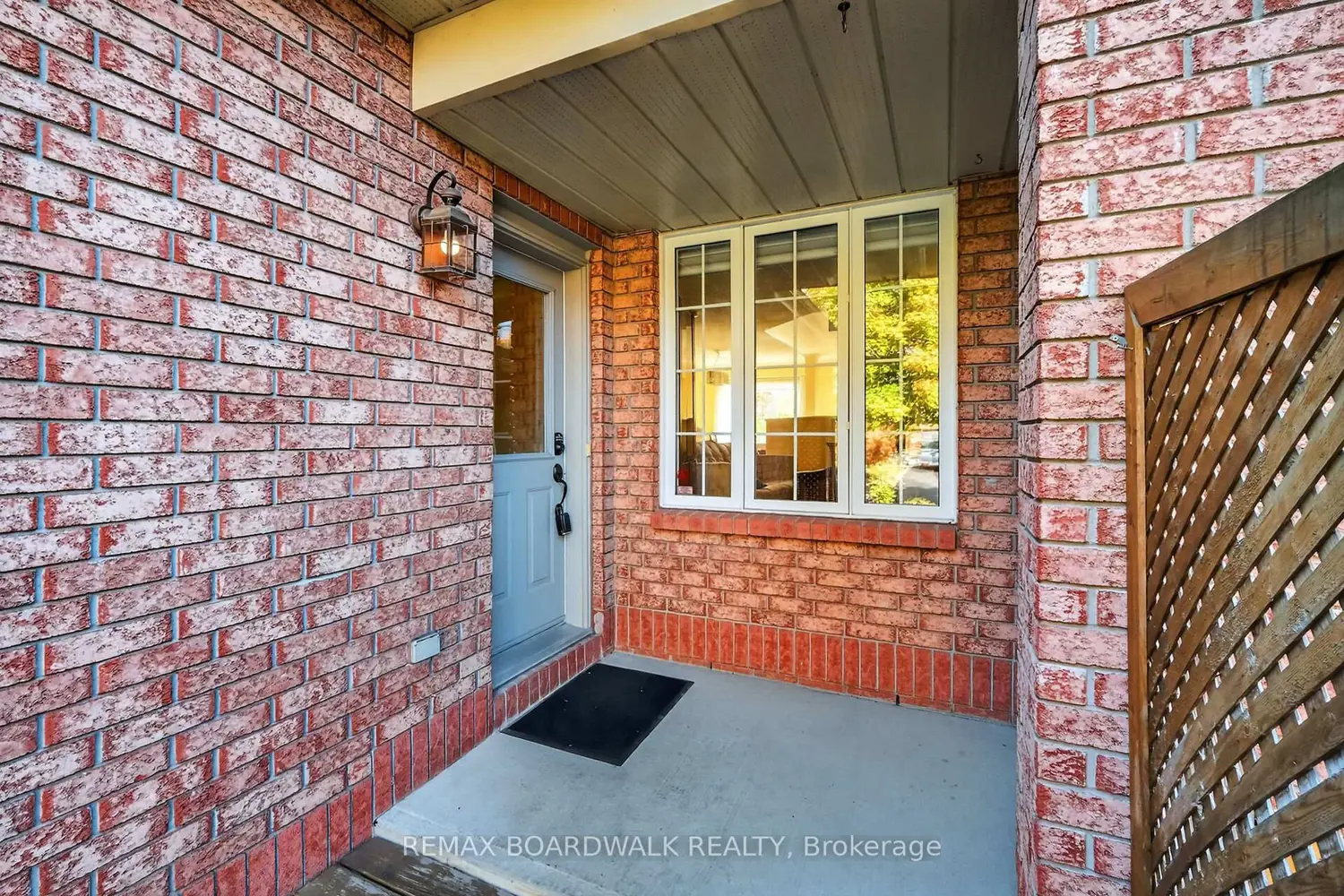 42 College Circle photo 2