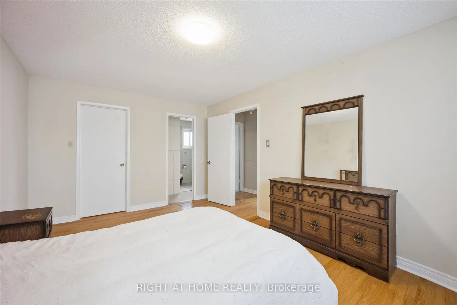 Additional image 17 of 37 Moffatt Avenue