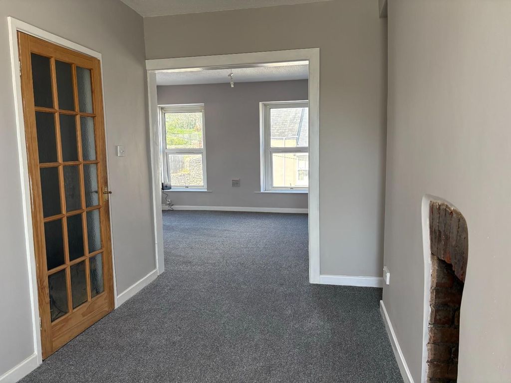 Additional image 10 of 2 bed flat to rentNewcastle Hill, Bridgend CF31