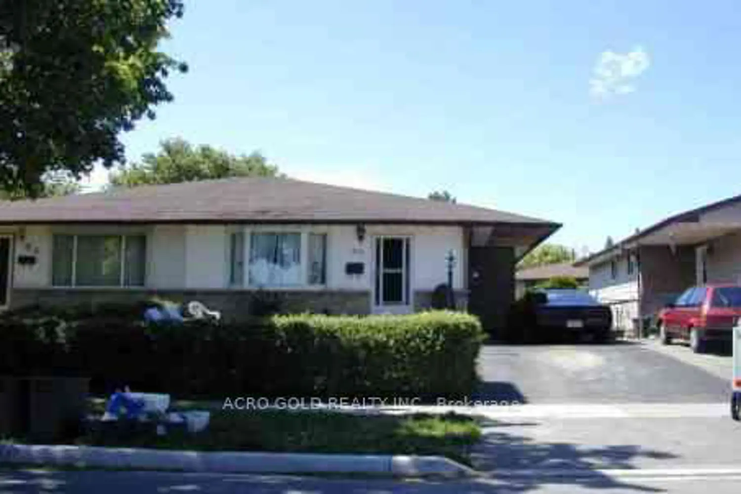 96 Archdekin Drive