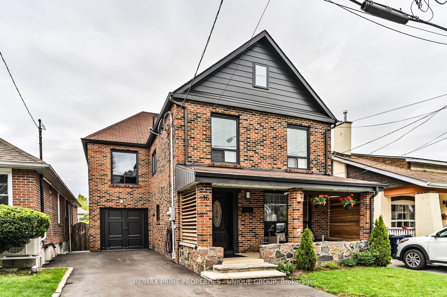16 Eastwood Avenue, Toronto, ON, M1N 3G9