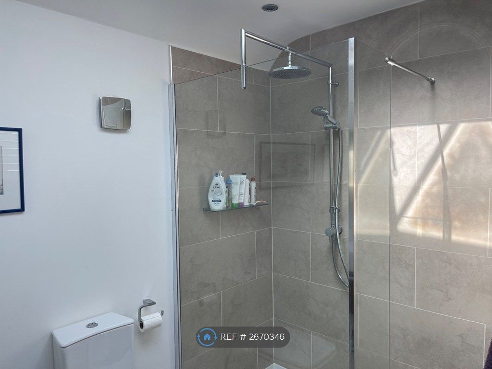 Additional image 12 of 5 bed detached house to rentLucastes Avenue, Haywards Heath RH16