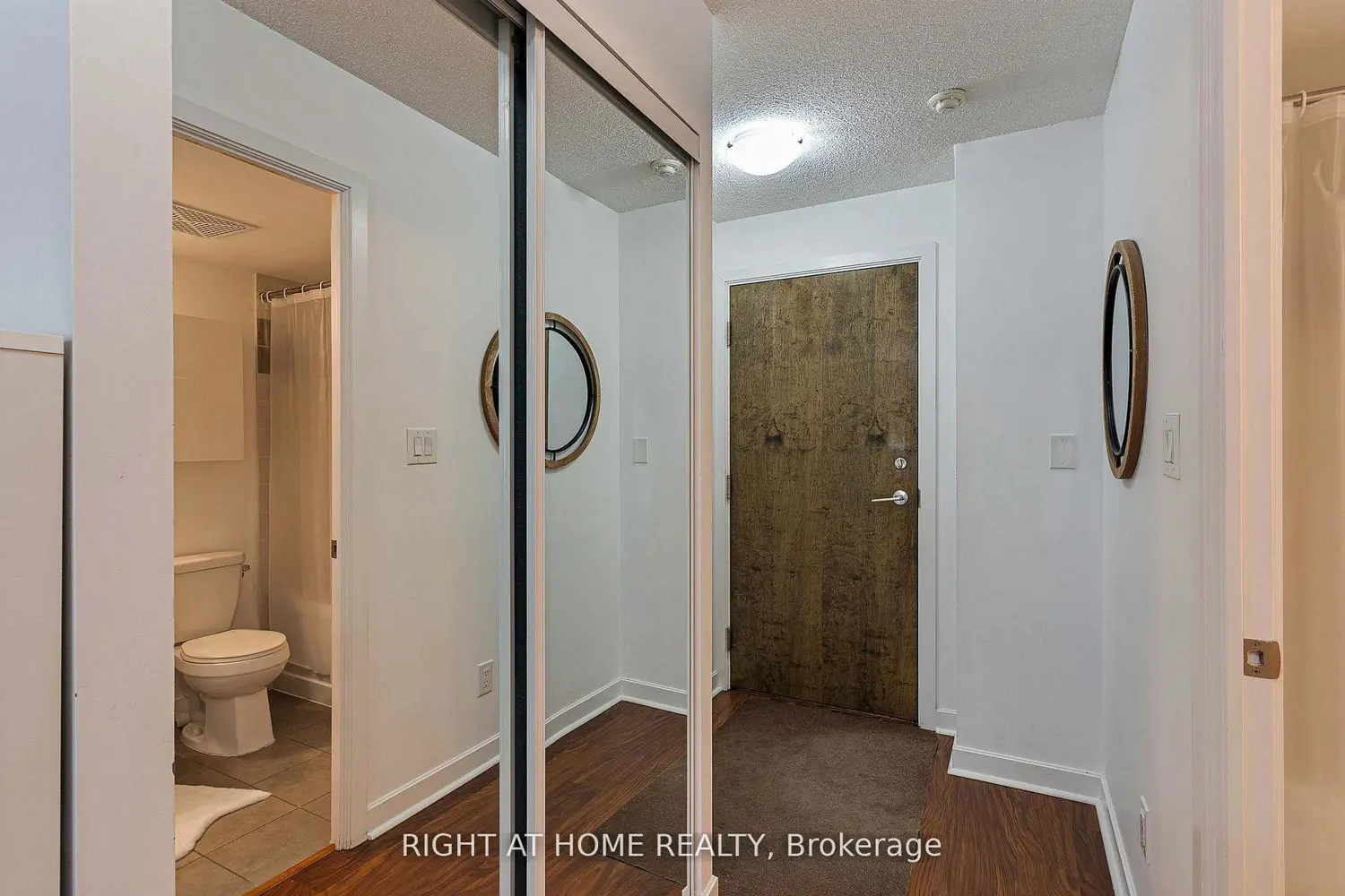 33 Bay Street 603 photo 2