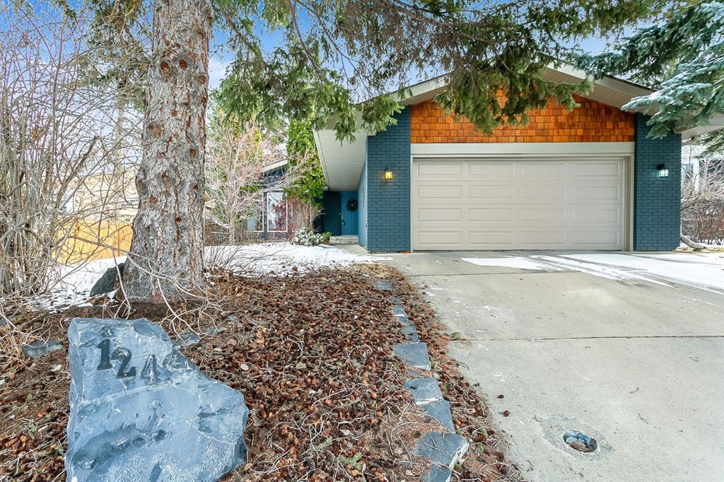 124 Oakchurch Place SW, Calgary, AB, T2V 4B5