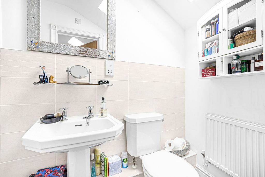Additional image 11 of 2 bed flat for saleSandford Park Place, Cheltenham GL52