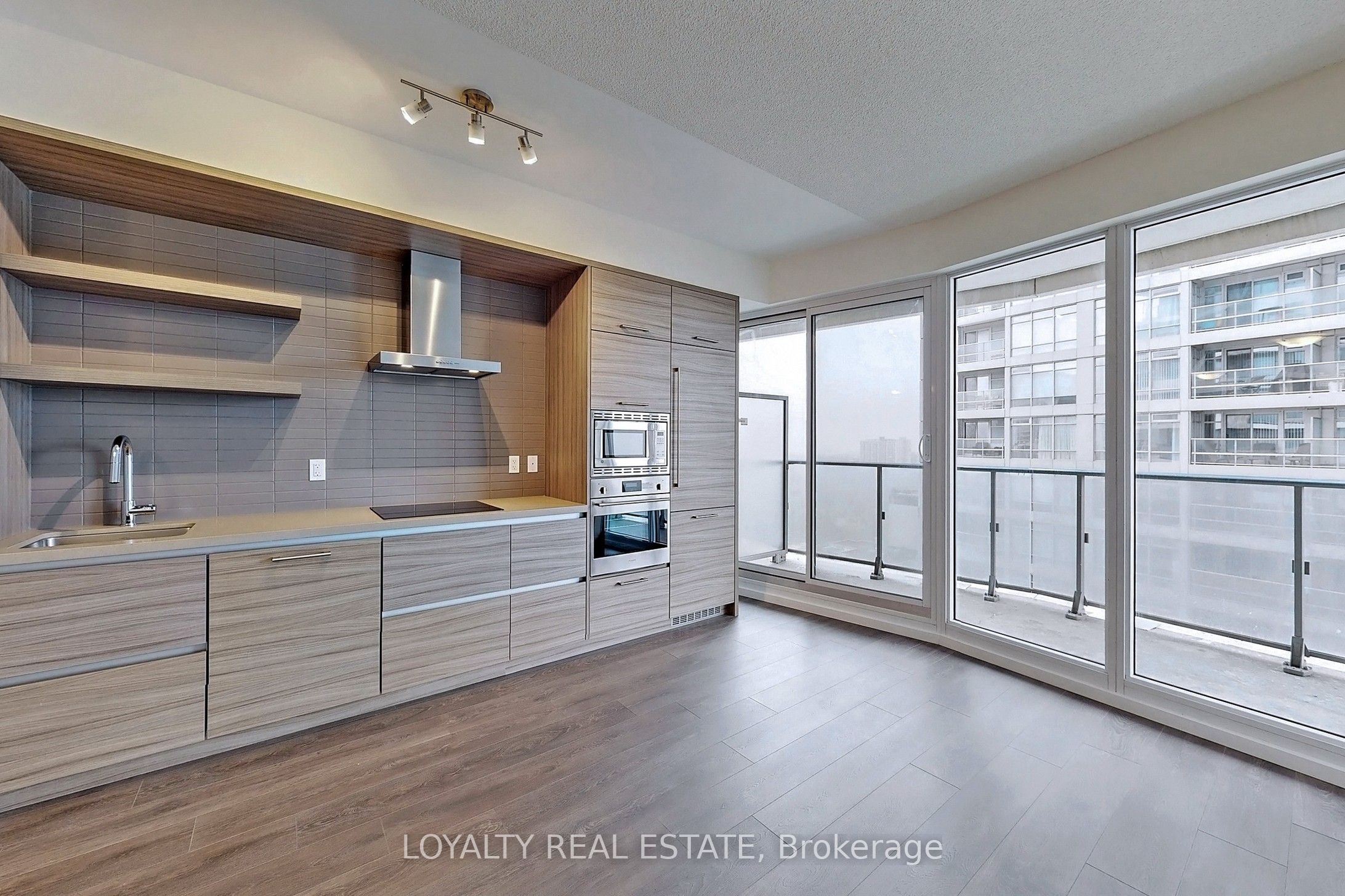 Additional image 4 of 1705-2221 Yonge Street, Toronto, ON, M4S 2B4