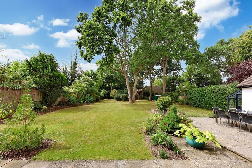 Additional image 11 of 5 bed detached house to rentLedborough Wood, Beaconsfield, Buckinghamshire HP9