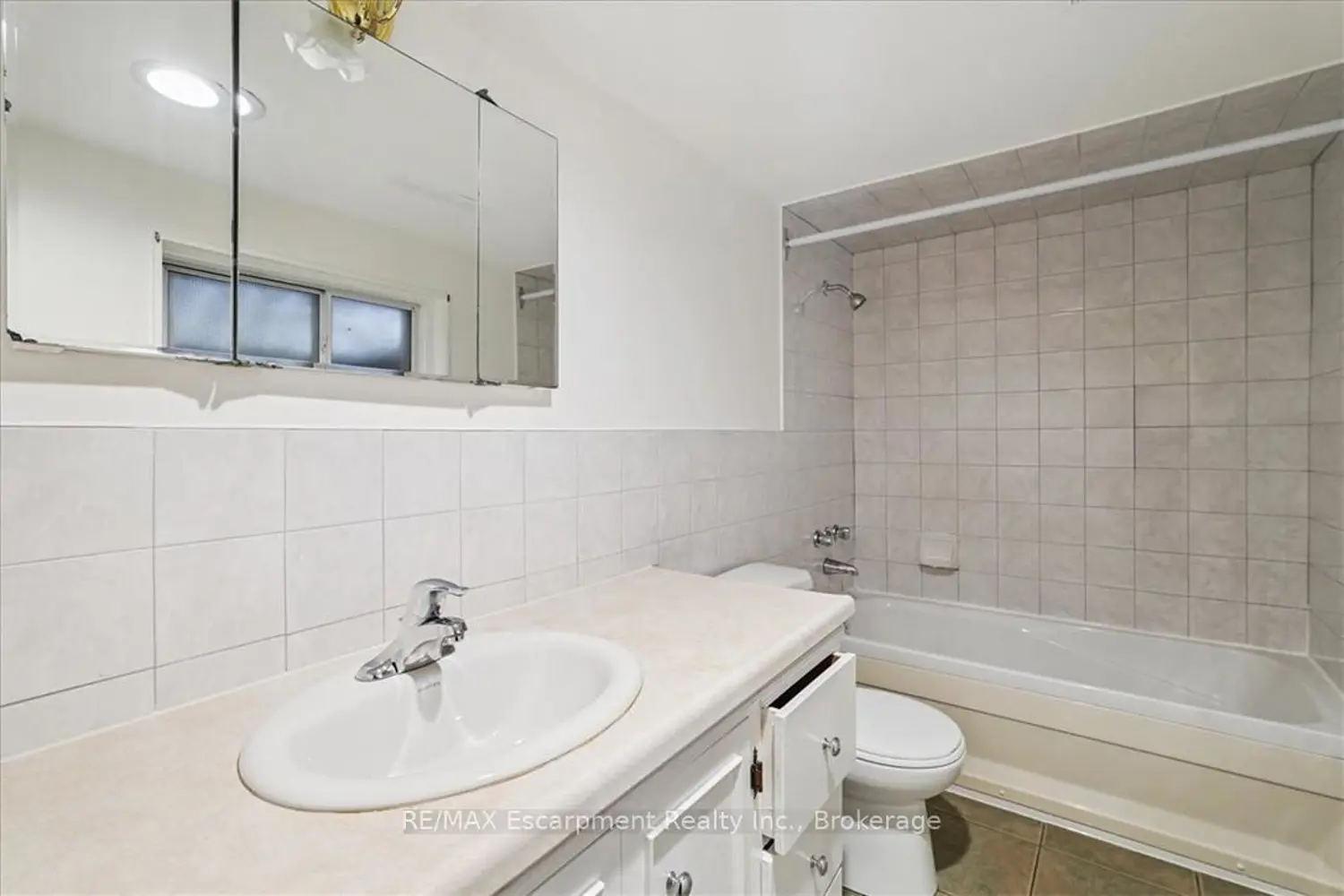 Additional image 15 of 135 Deane Avenue
