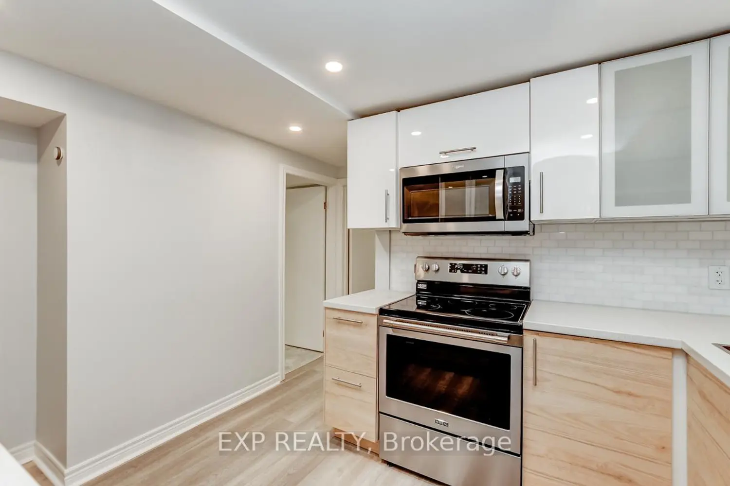 728 Fielding Drive photo 5