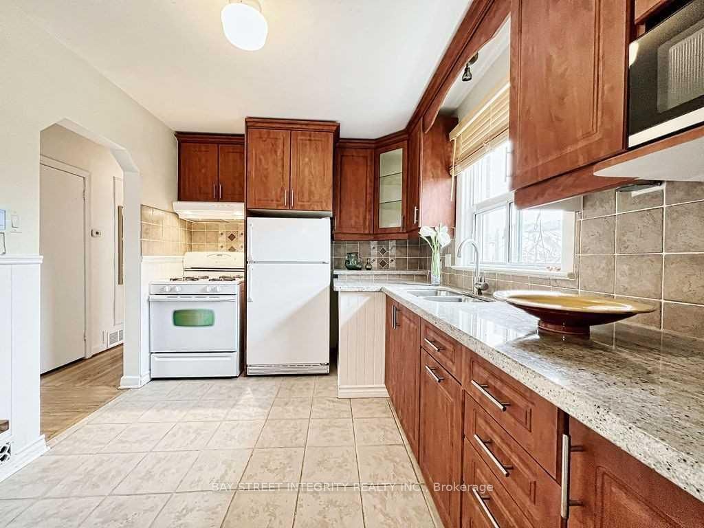 Additional image 4 of 505 Sandmere Place, Oakville, ON, L6L 4G5