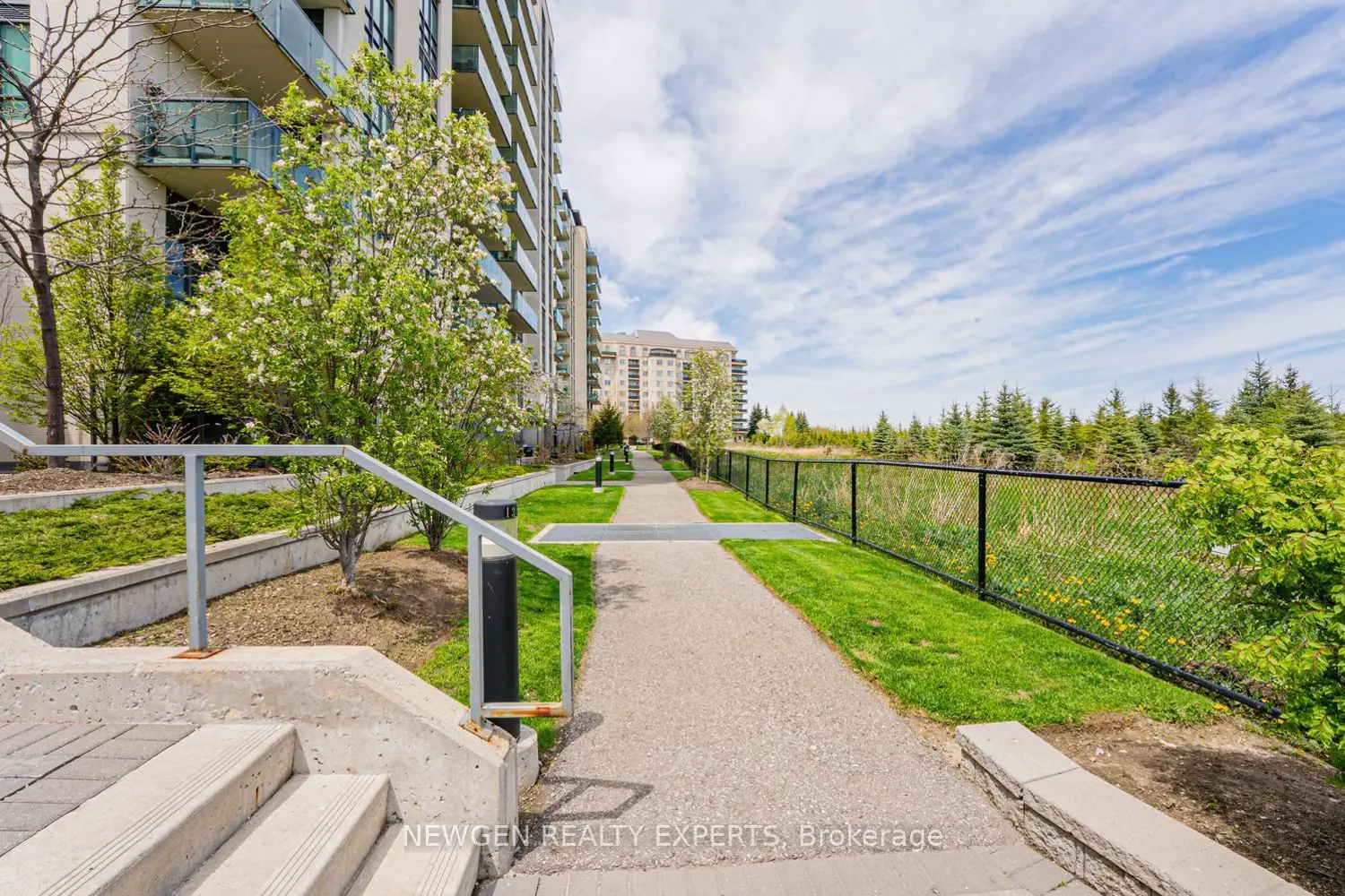 Additional image 14 of 65 Yorkland Boulevard 808