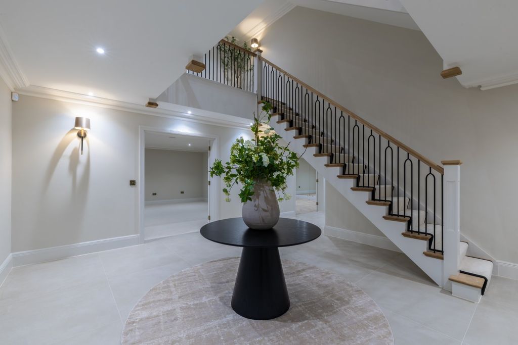 Additional image 3 of 5 bed detached house to rentWayneflete Tower Avenue, Esher KT10