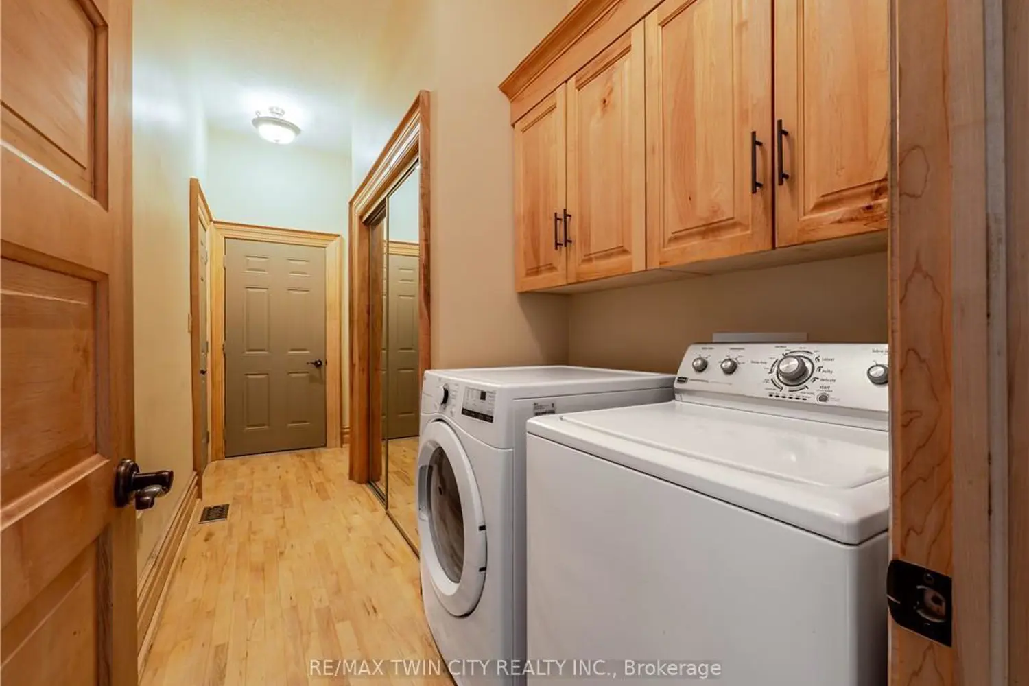 Additional image 17 of 504617 Grey Road 1