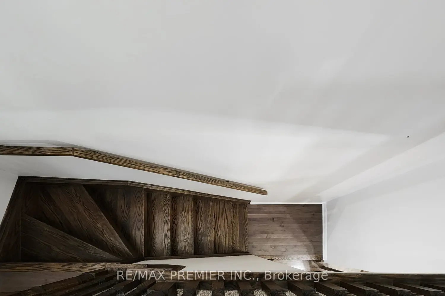 Additional image 12 of 9589 Keele Street 106