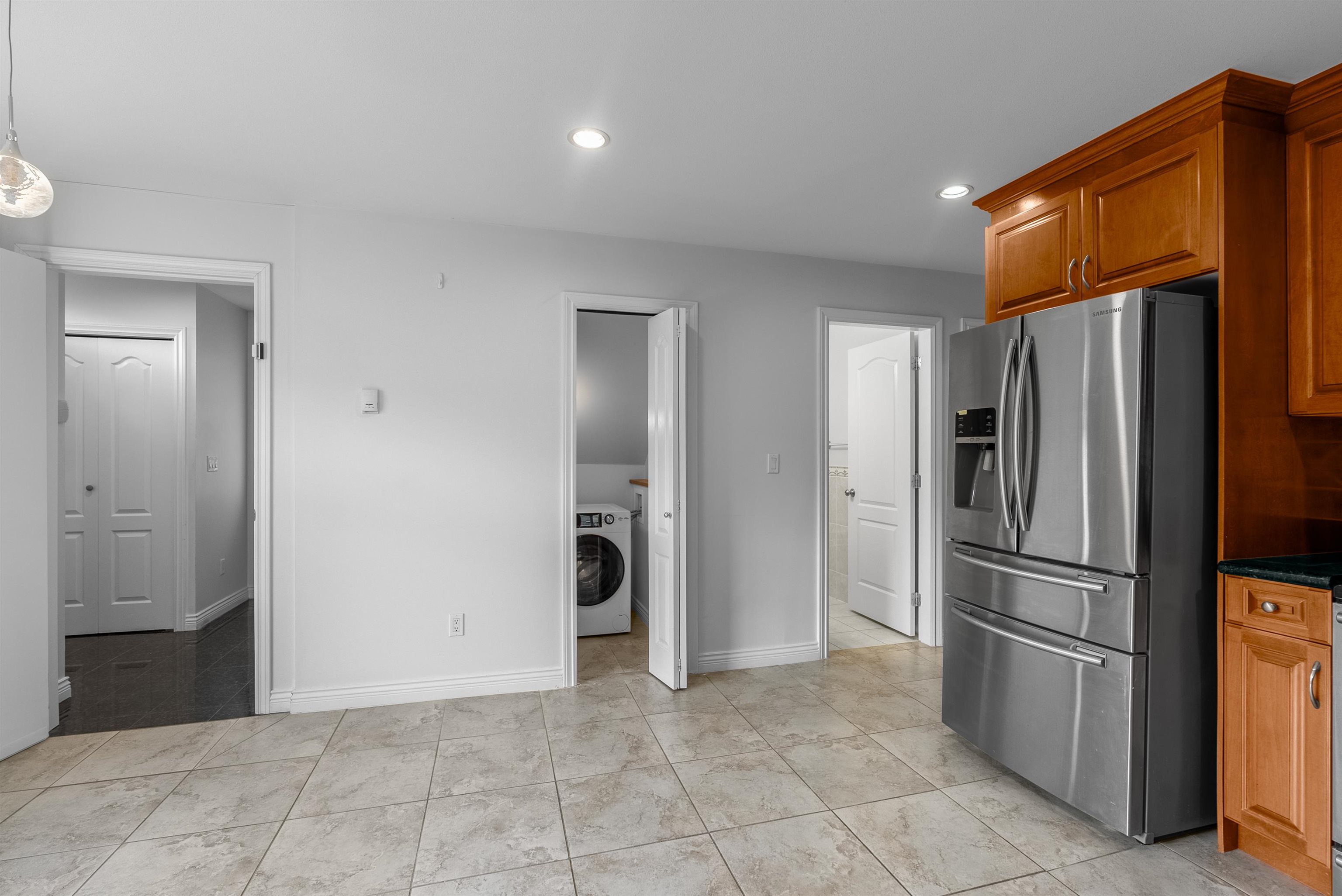 Additional image 5 of Lower-5227 Norfolk Street, Burnaby, BC, V5G 1G3
