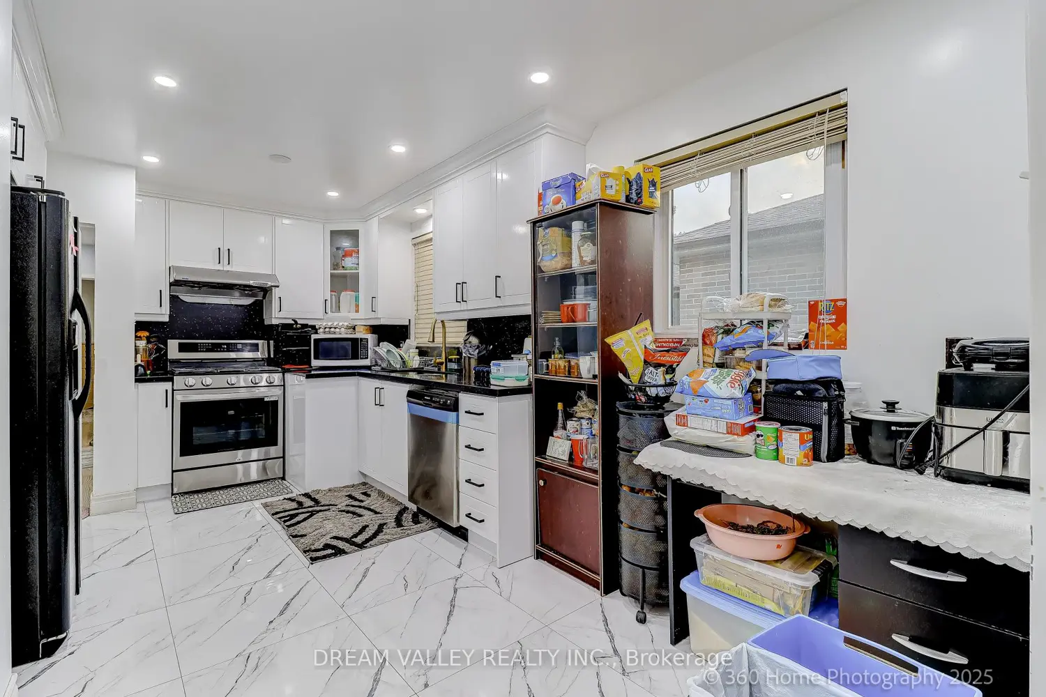 35 Waldock Street photo 4